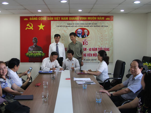 Hiện trạng phát triển doanh nghiệp và sản phẩm công nghiệp môi trường