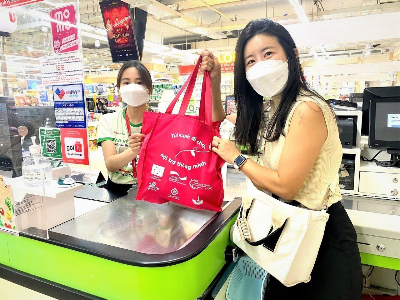 Lan tỏa ý thức "tiêu dùng xanh"